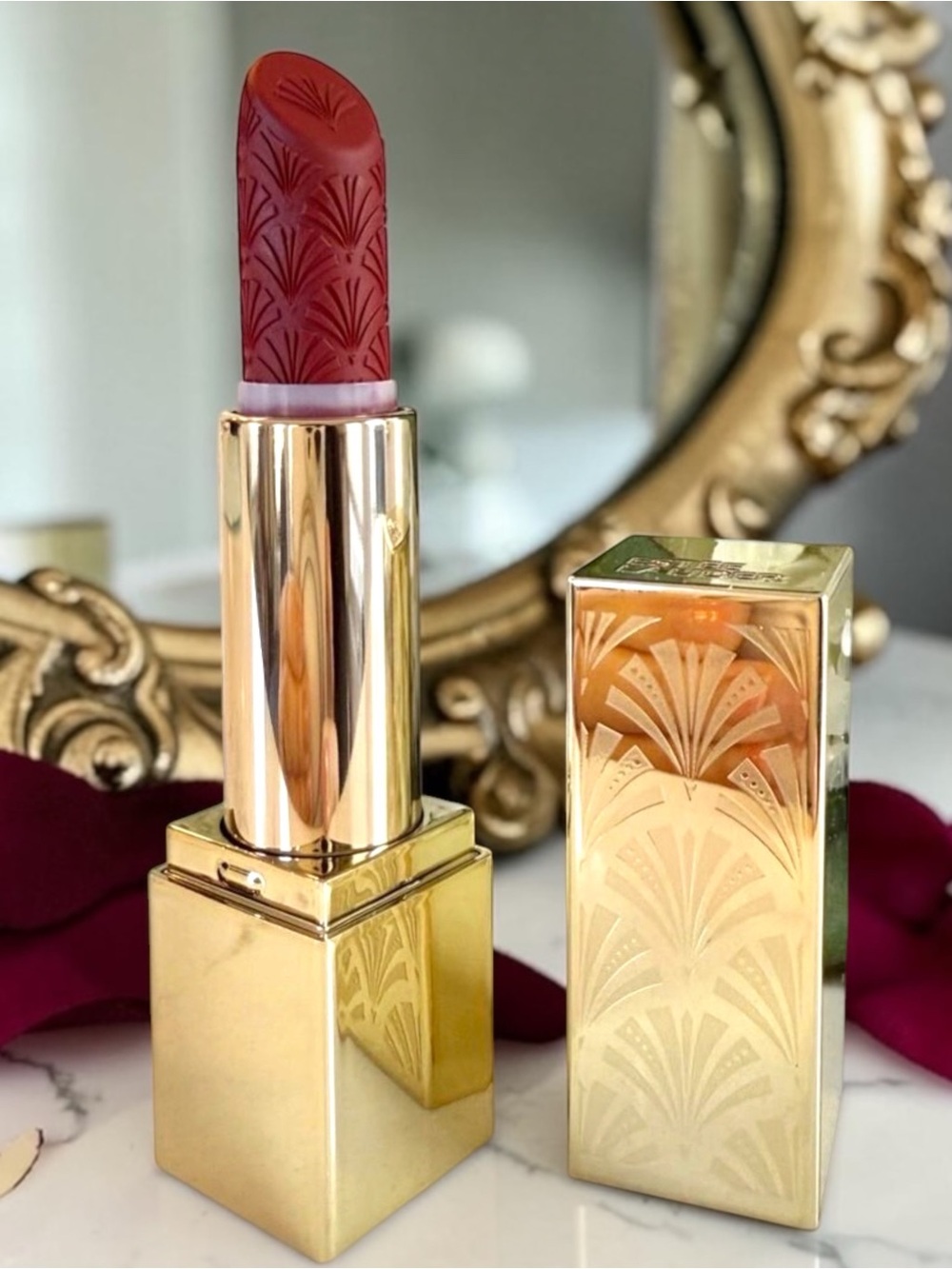 Estée Lauder Brand New Red Velvet CCS Limited Edition NWT Full-Size Lipstick - Picture 2 of 6